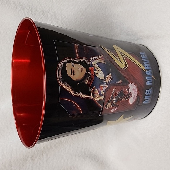 The Marvel's popcorn bucket - Picture 1 of 6